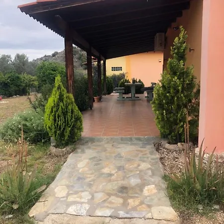 Εξοχικό σπίτι Country House