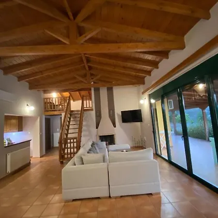 Εξοχικό σπίτι Country House *